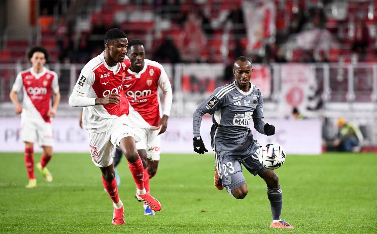 2-0，24岁阿森纳旧将爆发，摩纳哥豪取法甲五连胜逼近欧冠席位